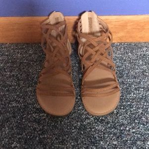 Tan Sandals size 5